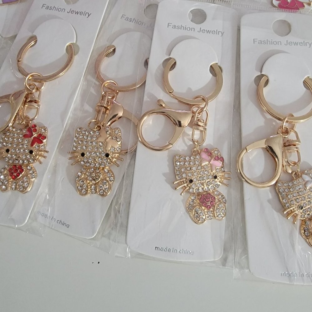Hello Kitty Assorted Charm Key Rings Bag Candy Jewelry Keychain NWT - Picture 7 of 13